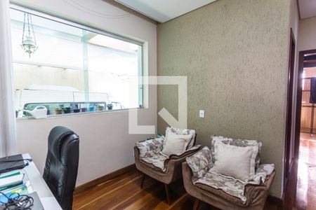 Sala 2 de casa à venda com 4 quartos, 320m² em Aparecida, Belo Horizonte