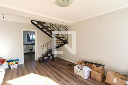Sala de casa de condomínio à venda com 2 quartos, 84m² em Fátima, Canoas