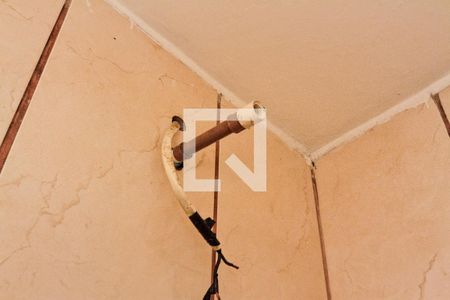 Banheiro de casa para alugar com 1 quarto, 35m² em Jardim Maracana, São Paulo