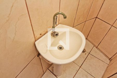 Banheiro de casa para alugar com 1 quarto, 35m² em Jardim Maracana, São Paulo