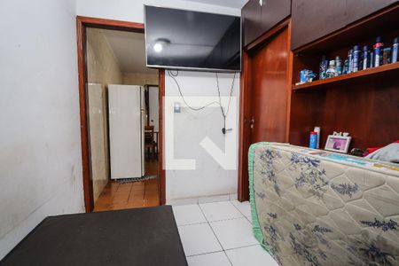 Quarto de casa à venda com 5 quartos, 220m² em Jardim Miriam, São Paulo