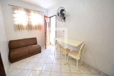 Sala de kitnet/studio para alugar com 2 quartos, 42m² em Vila Bela, Goiânia
