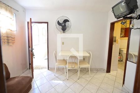 Sala de kitnet/studio para alugar com 2 quartos, 42m² em Vila Bela, Goiânia