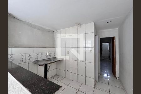 Sala de casa para alugar com 1 quarto, 30m² em Vargem Grande, Rio de Janeiro