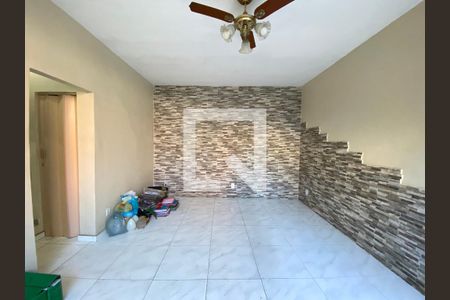 Sala de apartamento para alugar com 2 quartos, 170m² em Pilares, Rio de Janeiro