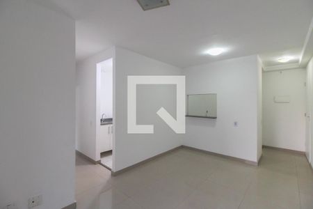 Sala de apartamento para alugar com 3 quartos, 61m² em Vila Endres, Guarulhos