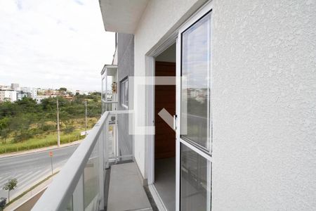 Varanda da sala de apartamento à venda com 2 quartos, 100m² em Parque Xangri-lá, Contagem