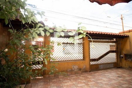 Vista da Sala de casa à venda com 3 quartos, 232m² em Vila Galvão, Guarulhos
