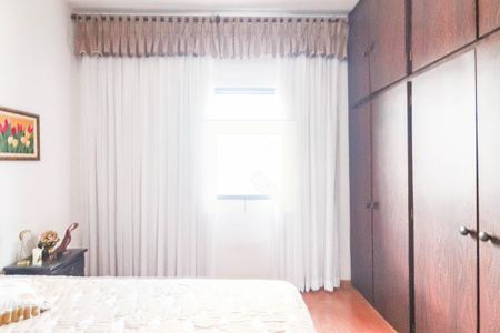 Quarto 1 de casa para alugar com 3 quartos, 272m² em Jaguaré, São Paulo