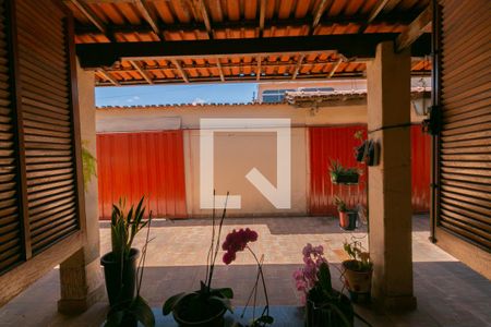 Vista da Sala de casa à venda com 5 quartos, 360m² em Venda Nova, Belo Horizonte