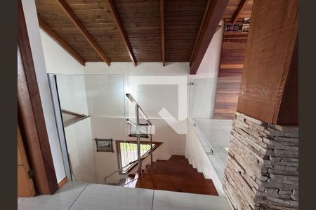 Escada de casa à venda com 3 quartos, 150m² em Santos Dumont, São Leopoldo