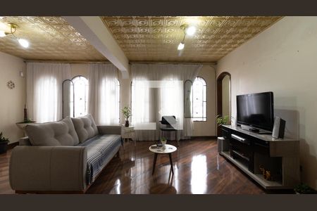 Sala de casa à venda com 3 quartos, 174m² em Vila Nhocuné, São Paulo