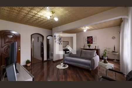 Sala de casa à venda com 3 quartos, 174m² em Vila Nhocuné, São Paulo