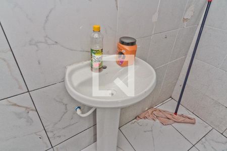 Banheiro de casa para alugar com 1 quarto, 35m² em Jardim Peri, São Paulo