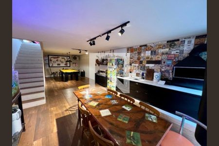 Foto 15 de casa à venda com 3 quartos, 300m² em Vila Mascote, São Paulo