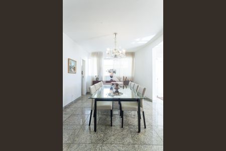 Sala de Jantar de casa de condomínio à venda com 4 quartos, 350m² em Residencial Europa, Nova Lima