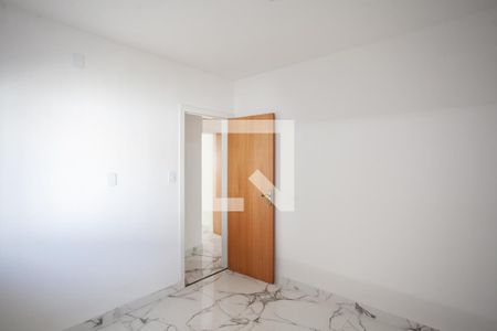 Quarto de casa à venda com 3 quartos, 359m² em Rio Branco, Belo Horizonte