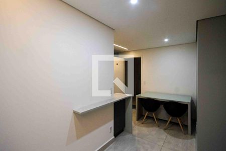 Sala de apartamento à venda com 2 quartos, 41m² em Sítio da Figueira, São Paulo