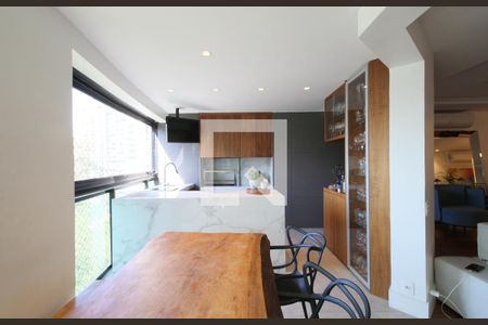 Sala de apartamento para alugar com 4 quartos, 242m² em Jardim Morumbi, São Paulo