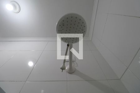 Banheiro Social de apartamento para alugar com 1 quarto, 20m² em Jardim Virginia, Guarujá