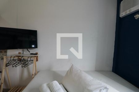 Sala de apartamento para alugar com 1 quarto, 20m² em Jardim Virginia, Guarujá