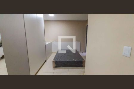 Quarto de apartamento para alugar com 1 quarto, 26m² em Vila Yolanda, Osasco