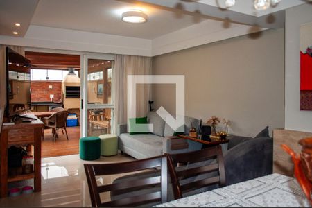 Sala de casa de condomínio à venda com 3 quartos, 240m² em Teresópolis, Porto Alegre