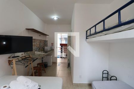 Sala de apartamento para alugar com 1 quarto, 20m² em Jardim Virginia, Guarujá