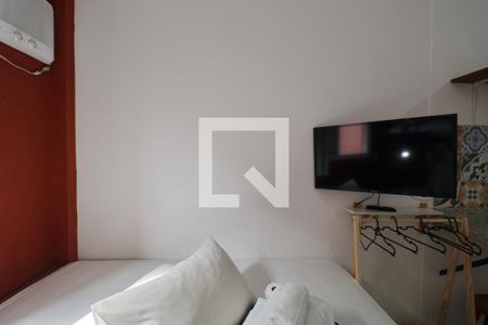Sala de apartamento para alugar com 1 quarto, 20m² em Jardim Virginia, Guarujá