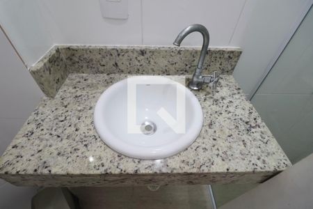 Banheiro Social de apartamento para alugar com 1 quarto, 20m² em Jardim Virginia, Guarujá