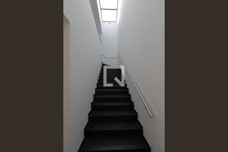 Escada de casa de condomínio à venda com 3 quartos, 208m² em Garças, Belo Horizonte