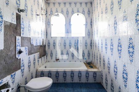 Banheiro da Suíte 1 de casa para alugar com 3 quartos, 400m² em Vila Pirajussara, São Paulo