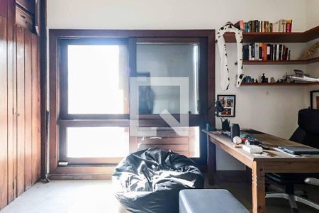 Suíte 1 de casa para alugar com 3 quartos, 400m² em Vila Pirajussara, São Paulo