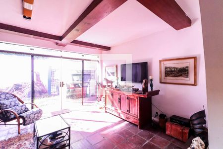 Sala de casa para alugar com 3 quartos, 400m² em Vila Pirajussara, São Paulo