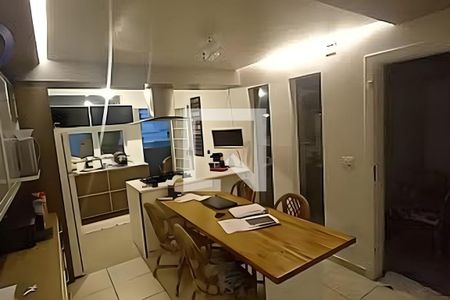 Casa à venda com 2 quartos, 137m² em Bosque da Saúde, São Paulo