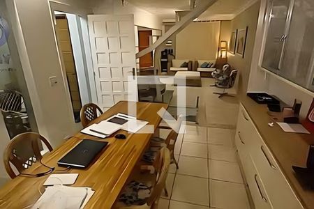 Casa à venda com 2 quartos, 137m² em Bosque da Saúde, São Paulo