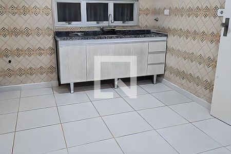 Casa para alugar com 3 quartos, 155m² em Vila Brasilina, São Paulo