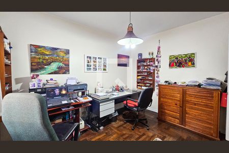 Quarto de casa à venda com 4 quartos, 165m² em Jardim Luanda, São Paulo