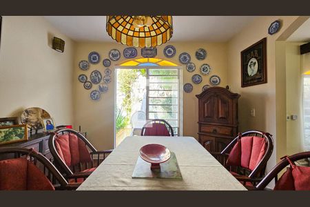 Sala de casa à venda com 4 quartos, 165m² em Jardim Luanda, São Paulo