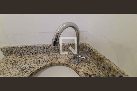 Banheiro de kitnet/studio para alugar com 1 quarto, 20m² em Vila Yolanda, Osasco