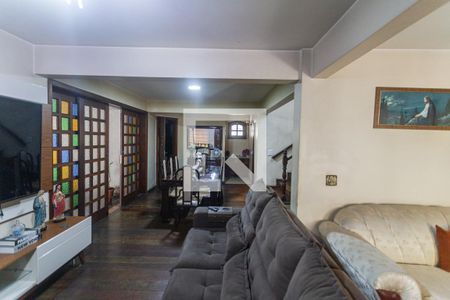 Sala de casa para alugar com 4 quartos, 360m² em Aparecida, Belo Horizonte