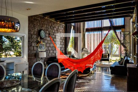 Sala de casa de condomínio à venda com 5 quartos, 490m² em Teresópolis, Porto Alegre