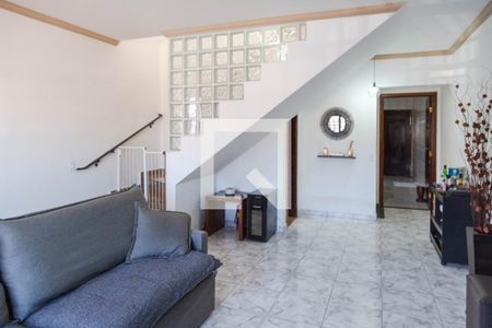 Sala de casa à venda com 4 quartos, 175m² em Parque Renato Maia, Guarulhos