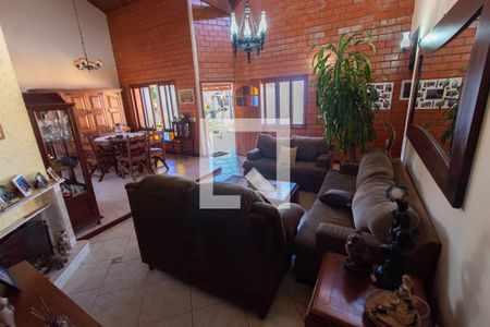 Sala de casa de condomínio para alugar com 3 quartos, 283m² em Chácara São Rafael, Campinas