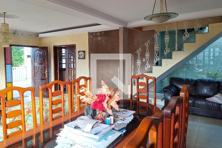 Sala 1 de casa para alugar com 5 quartos, 400m² em Matapaca, Niterói