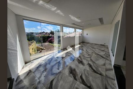 Casa à venda com 3 quartos, 120m² em Colonial, Contagem