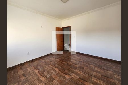 Casa à venda com 3 quartos, 120m² em Colonial, Contagem