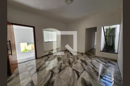 Casa à venda com 3 quartos, 120m² em Colonial, Contagem