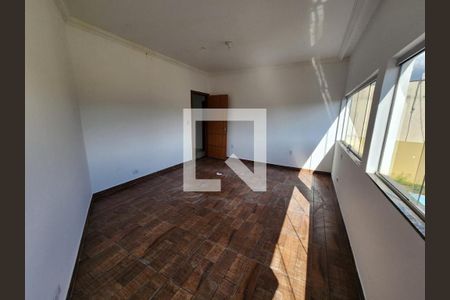 Casa à venda com 3 quartos, 120m² em Colonial, Contagem
