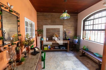 Sala de casa de condomínio à venda com 4 quartos, 567m² em Ingá, Niterói